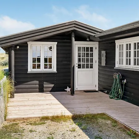 Feriehus 3 Værelses Dejlig Bolig I *